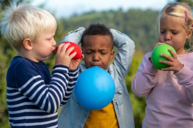 20 Exciting Balloon Games For Kids That Are Perfect For Parties