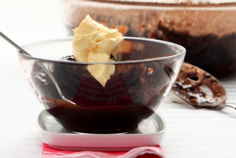 Self-saucing chocolate fudge pudding