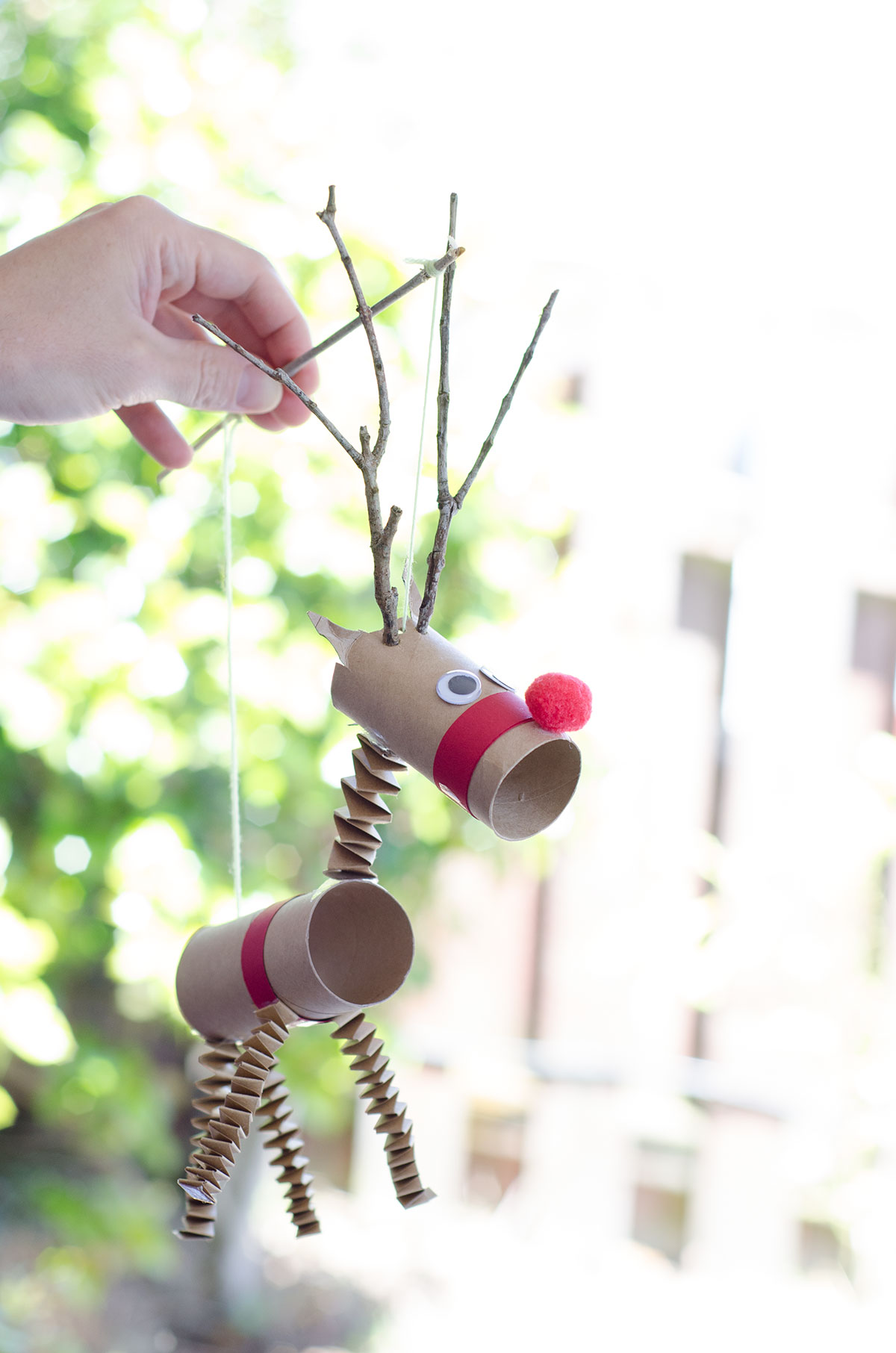 Toilet roll reindeer marionette - Kiwi Families