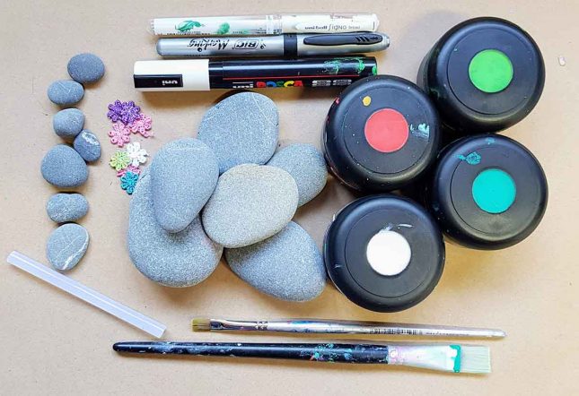 How to make Painted stones - Fruit characters materials